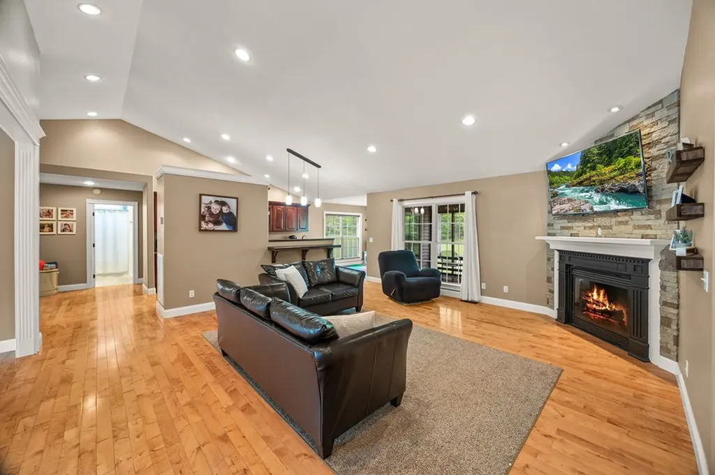 520 E Deer Creek Crossville TN 38571