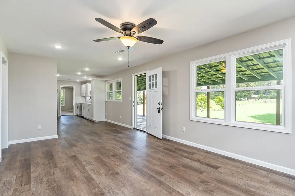 895 Bethel Hollow Road Quebeck TN 38579