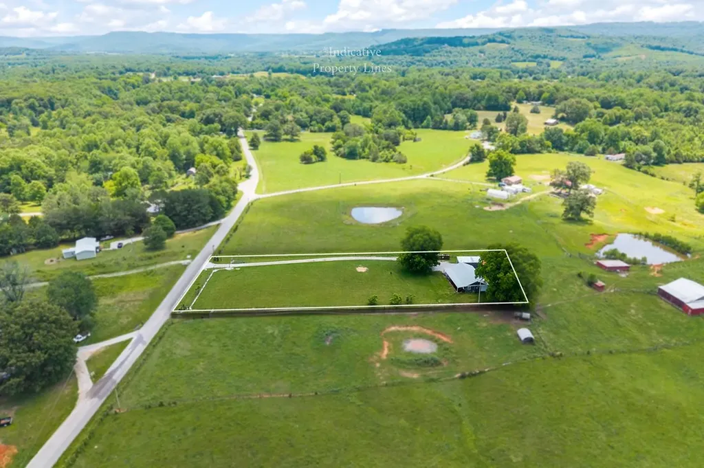 895 Bethel Hollow Road Quebeck TN 38579