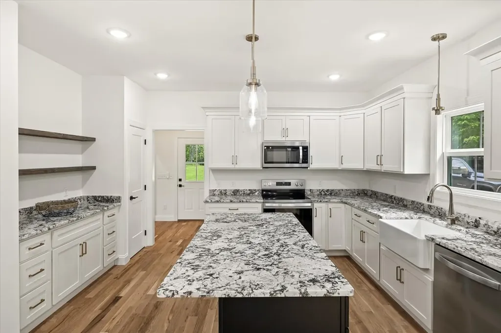 372 E Whitehall Road Cookeville TN 38501