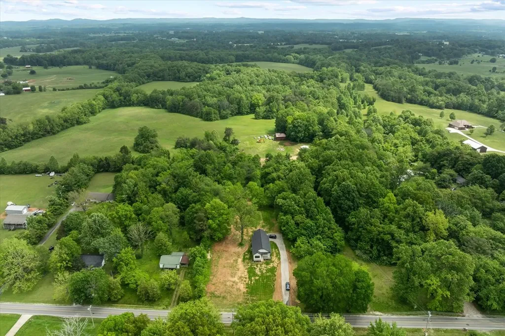 372 E Whitehall Road Cookeville TN 38501