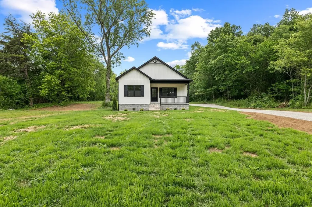 372 E Whitehall Road Cookeville TN 38501