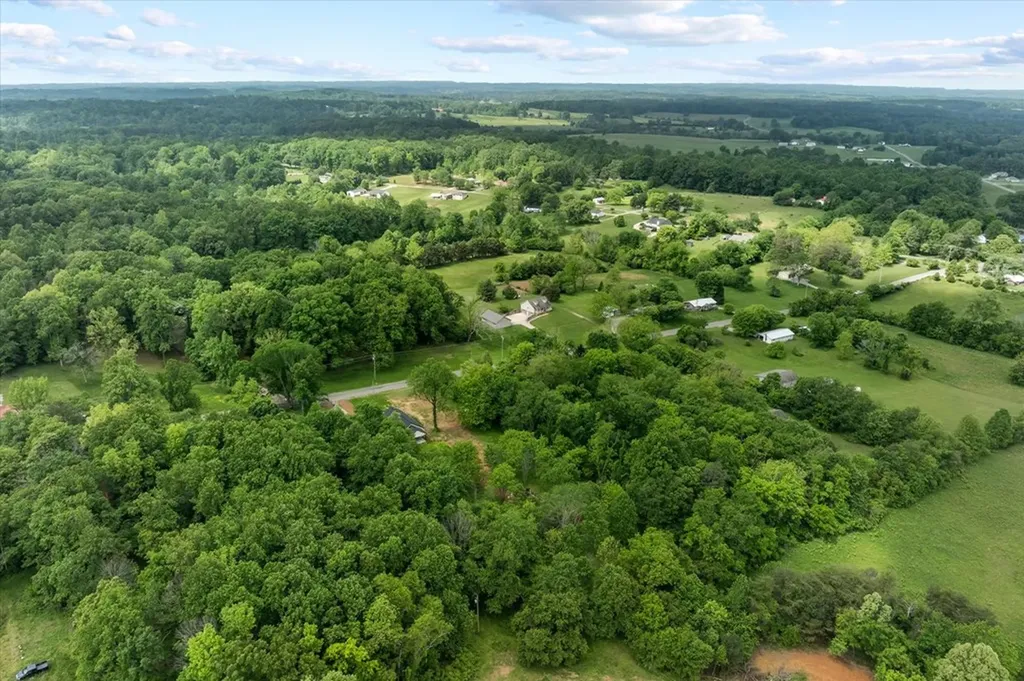 372 E Whitehall Road Cookeville TN 38501