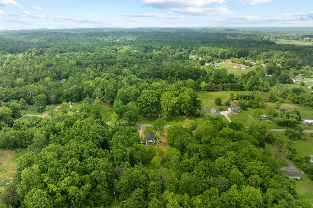 372 E Whitehall Road Cookeville TN 38501