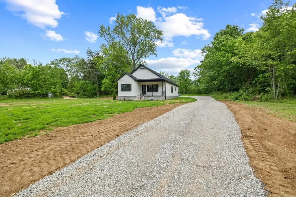 372 E Whitehall Road Cookeville TN 38501