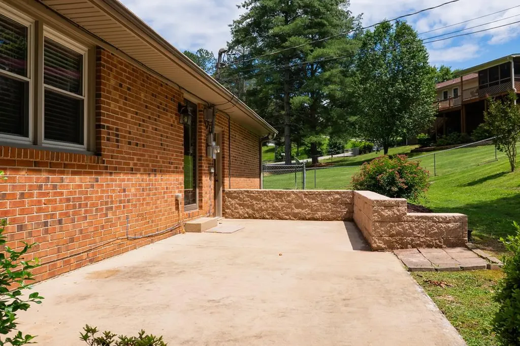 551 Heather Lane Cookeville TN 38506