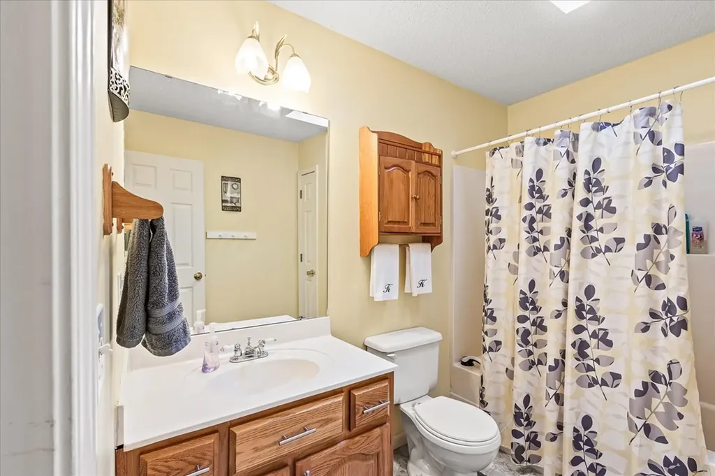 2008 Spruce Loop Crossville TN 38555