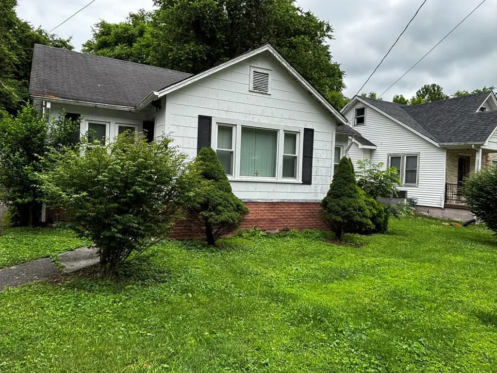 517 S Murray Street Gainesboro TN 38562