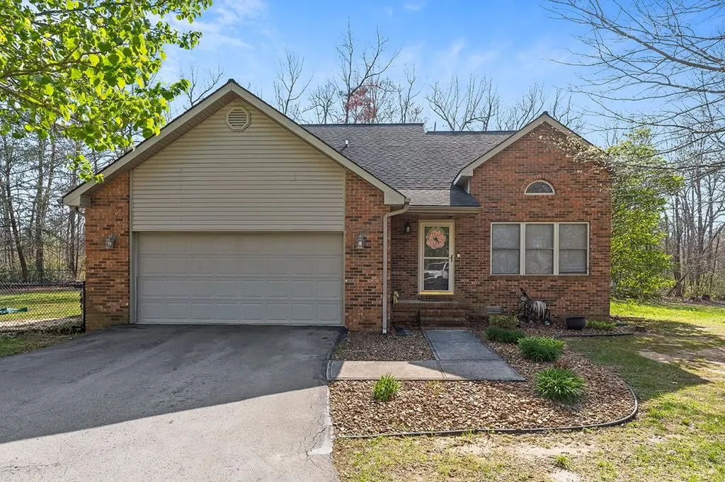 526 Bent Tree Road Monterey TN 38574