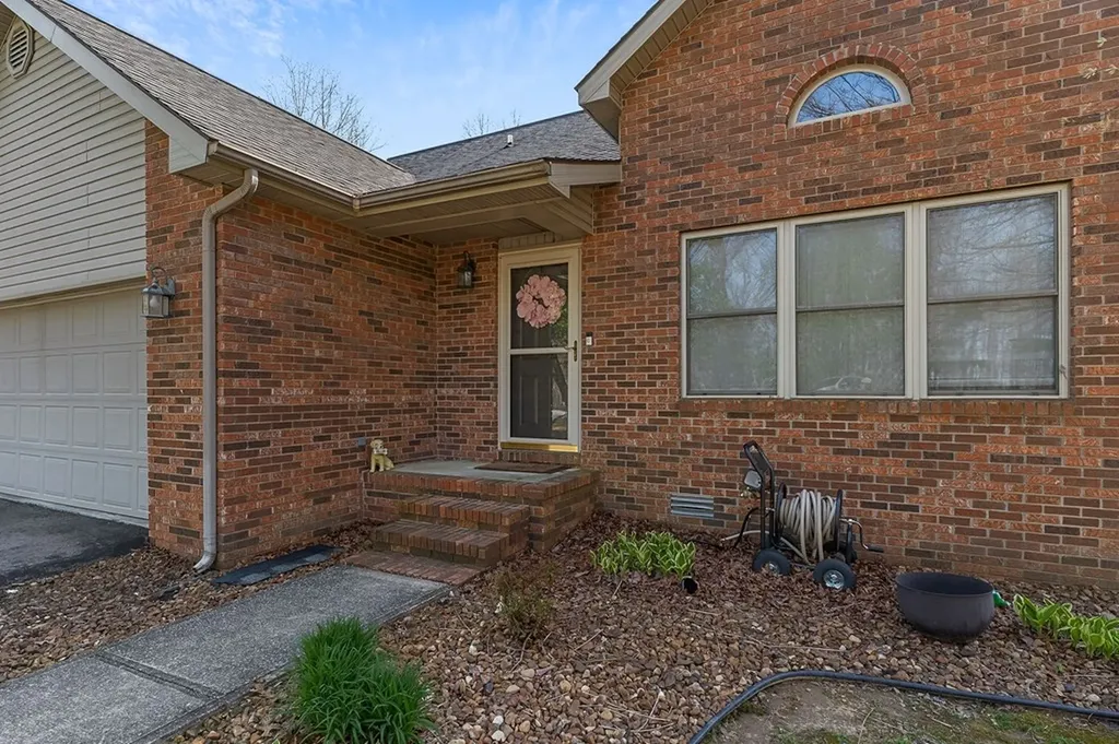 526 Bent Tree Road Monterey TN 38574