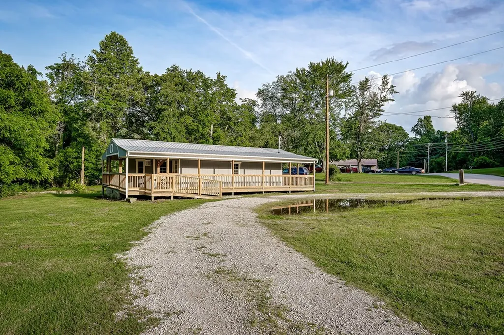 196 Quinland Lake Cookeville TN 38506