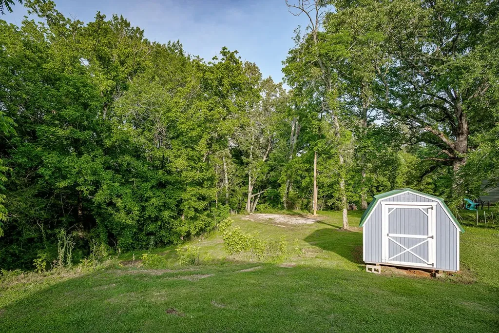 196 Quinland Lake Cookeville TN 38506