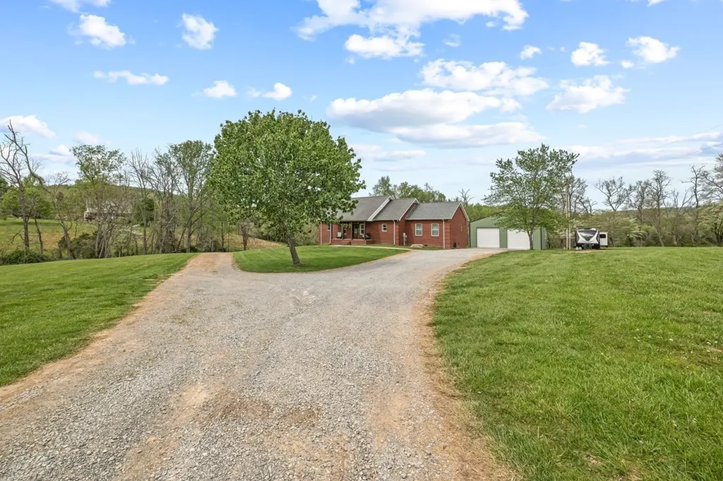 945 Oak Hill Road Rickman TN 38580