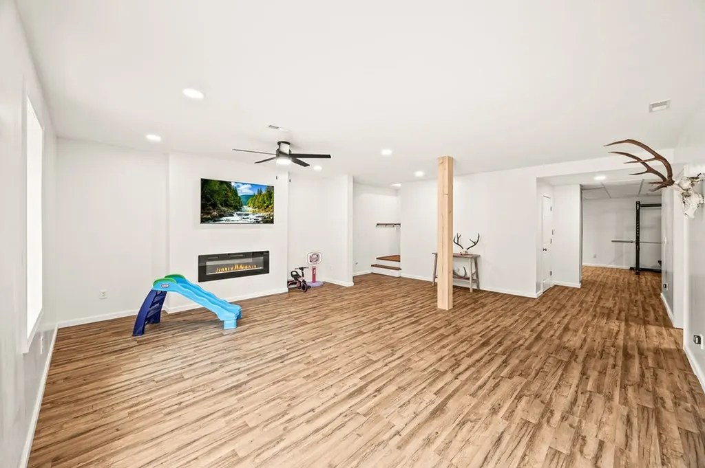 945 Oak Hill Road Rickman TN 38580