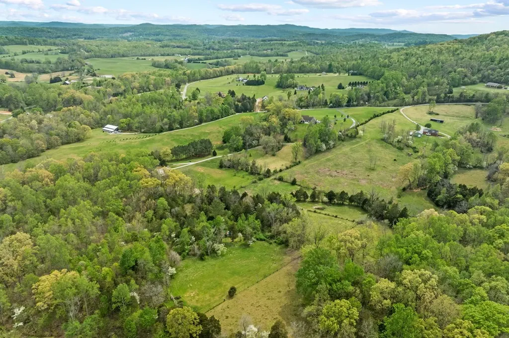 945 Oak Hill Road Rickman TN 38580