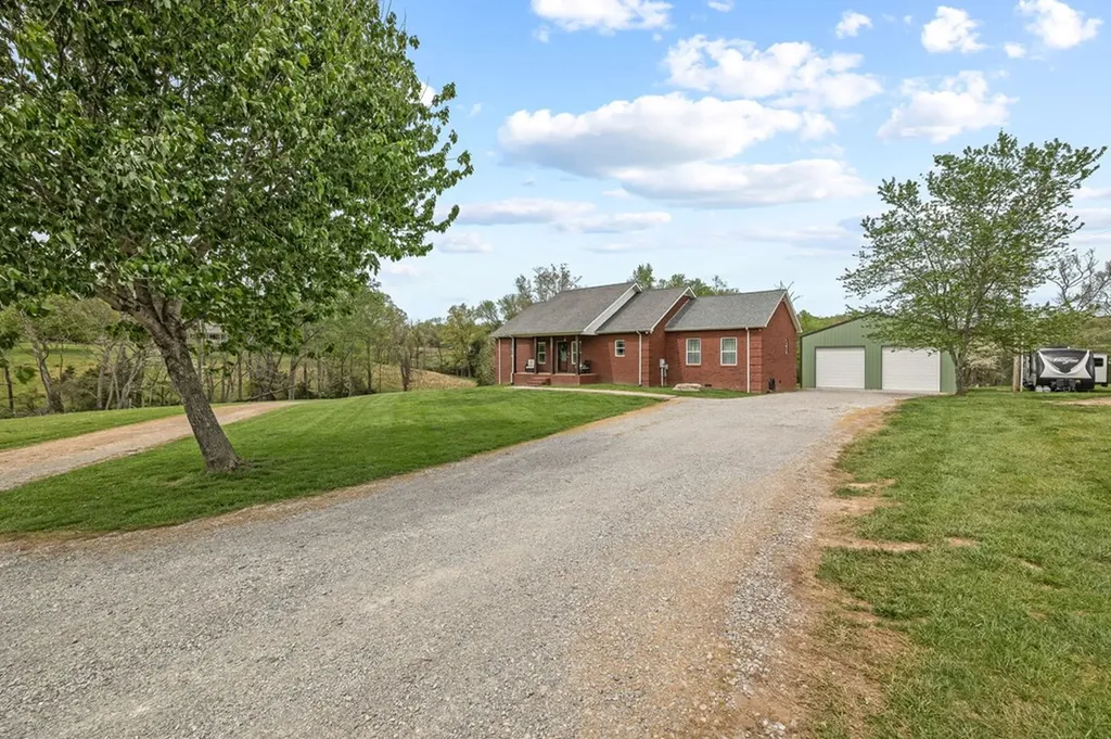 945 Oak Hill Road Rickman TN 38580