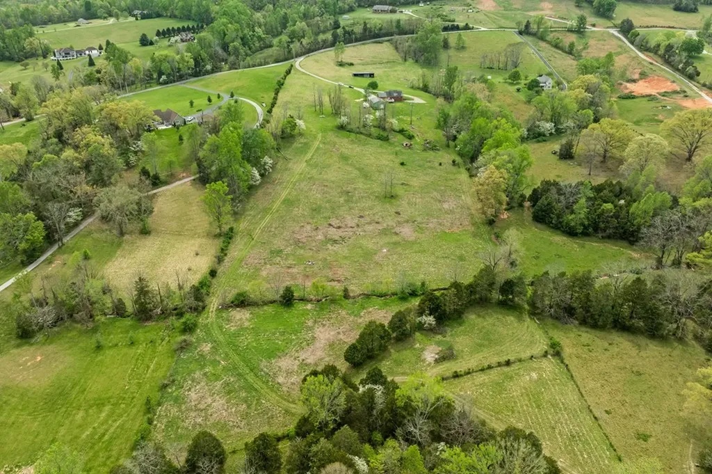 945 Oak Hill Road Rickman TN 38580