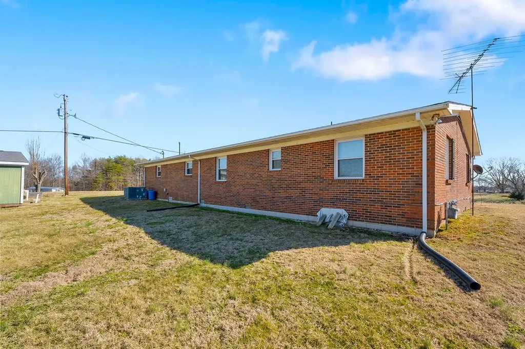 4680 S Grundy Quarles Highway Bloomington Springs TN 38545