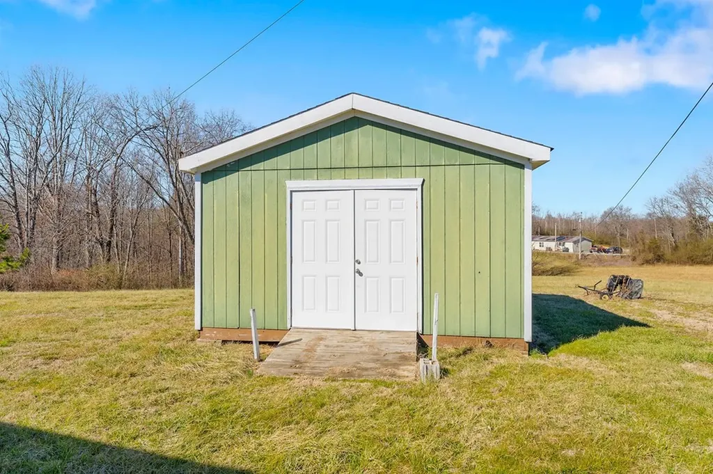 4680 S Grundy Quarles Highway Bloomington Springs TN 38545