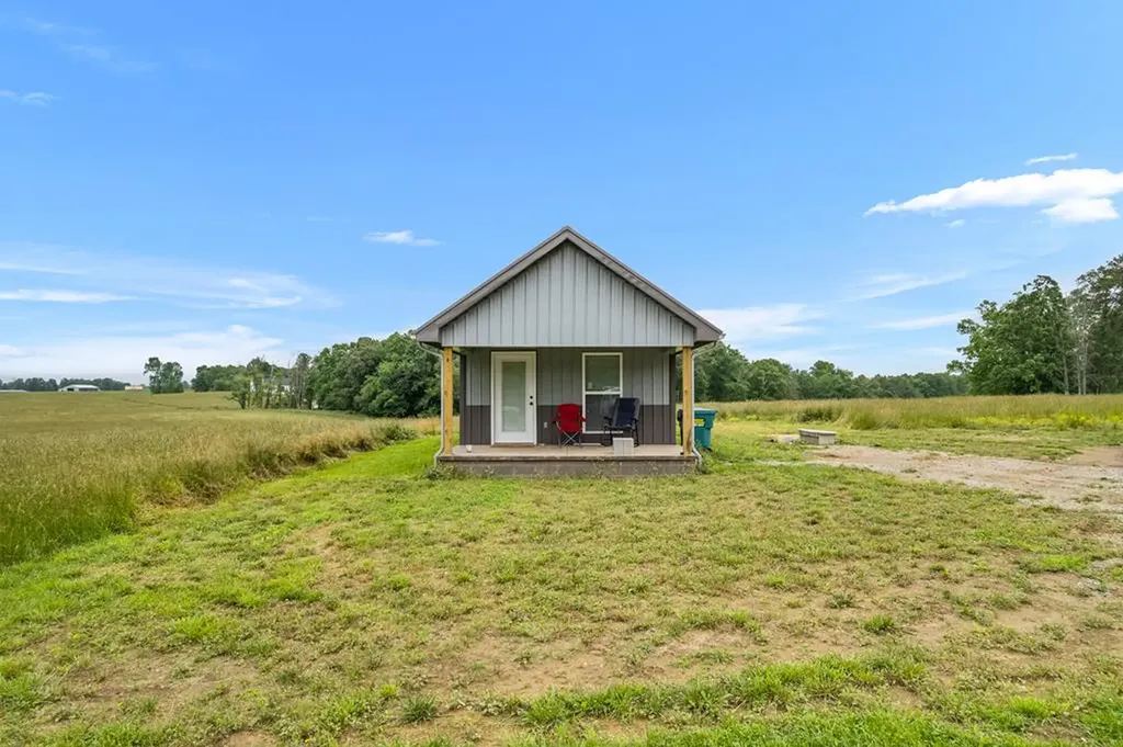 4504 Standing Rock Road Deer Lodge TN 37726