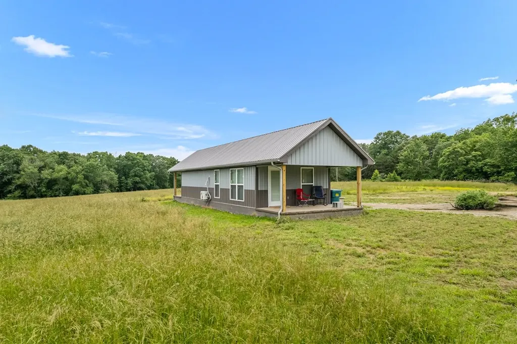 4504 Standing Rock Road Deer Lodge TN 37726