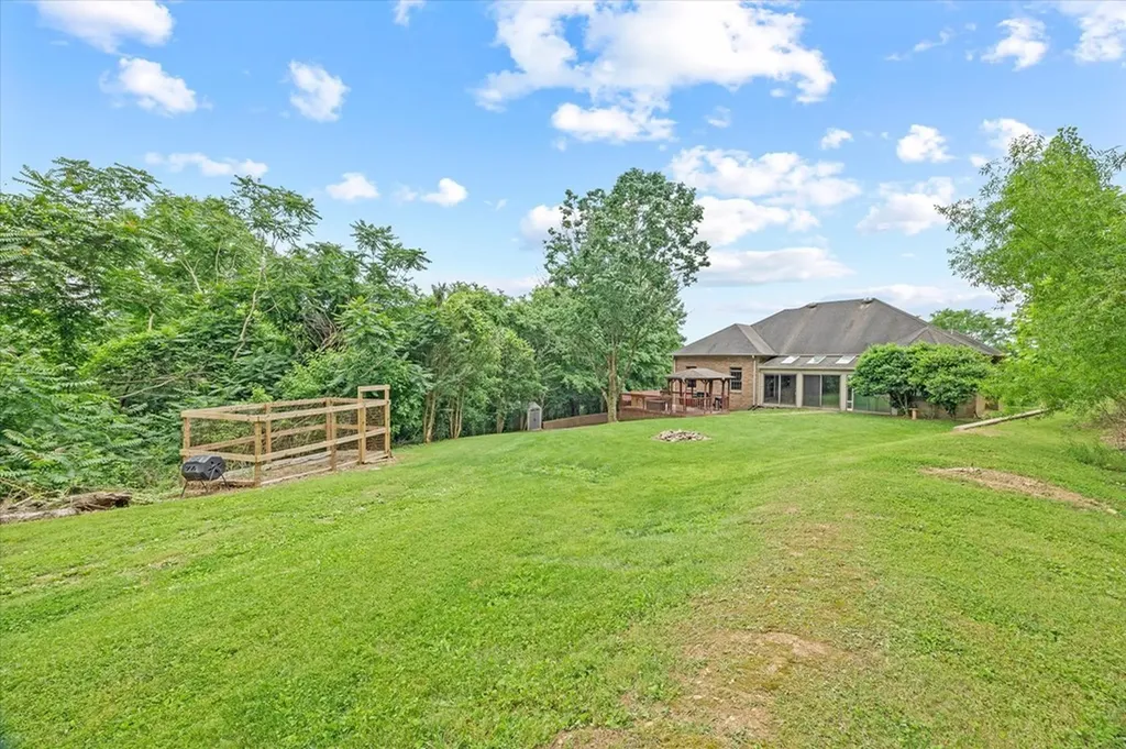 360 Long Hollow Lane Gainesboro TN 38562