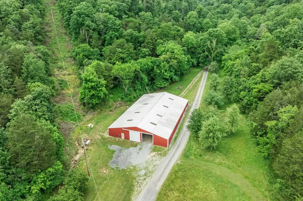360 Long Hollow Lane Gainesboro TN 38562