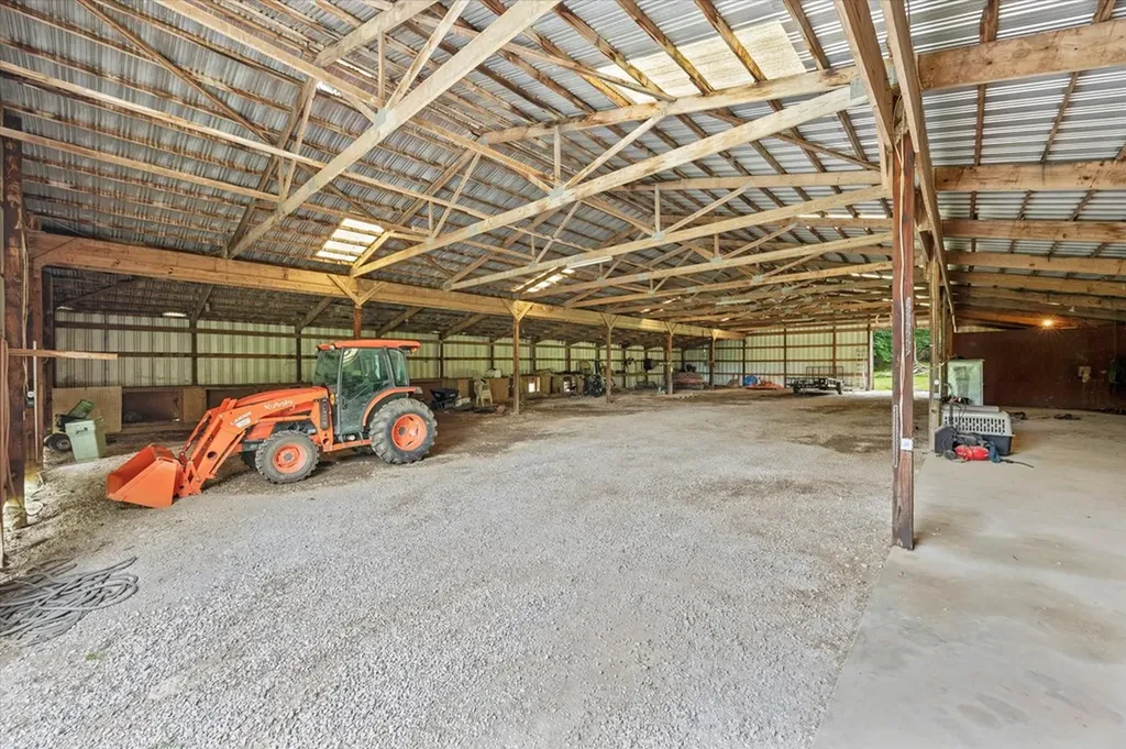 360 Long Hollow Lane Gainesboro TN 38562