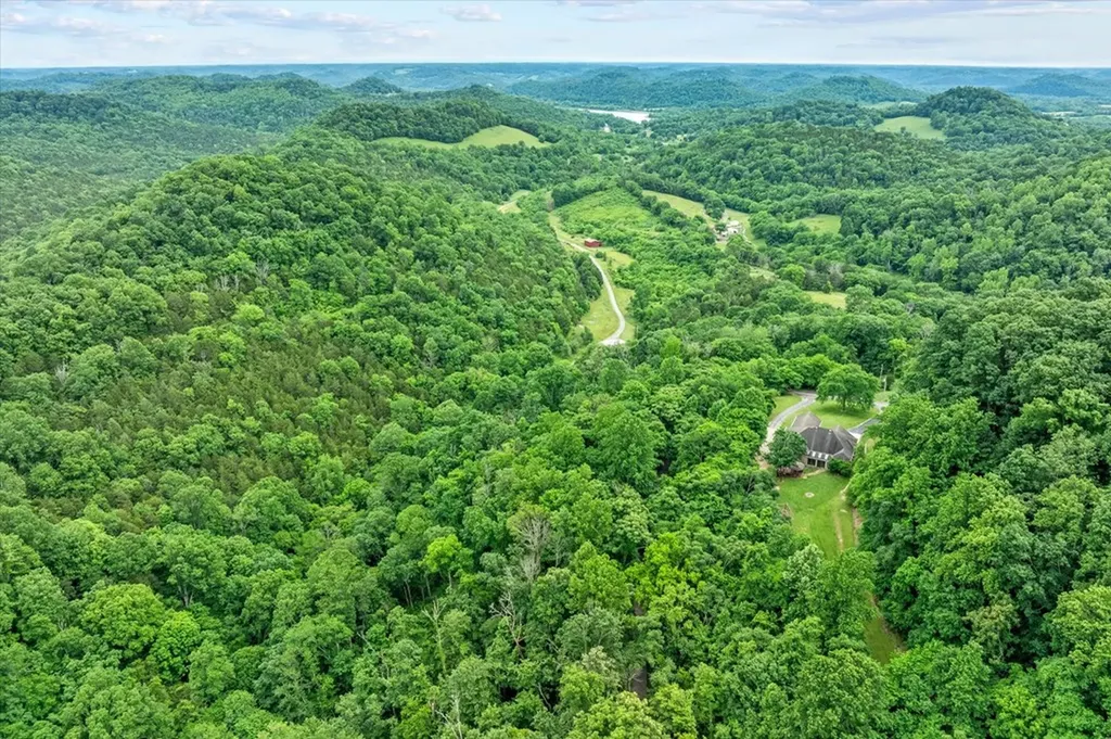 360 Long Hollow Lane Gainesboro TN 38562