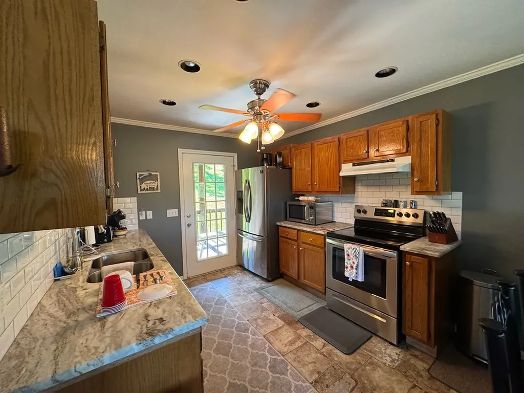 213 Richardson Hollow Lane Gainesboro TN 38562