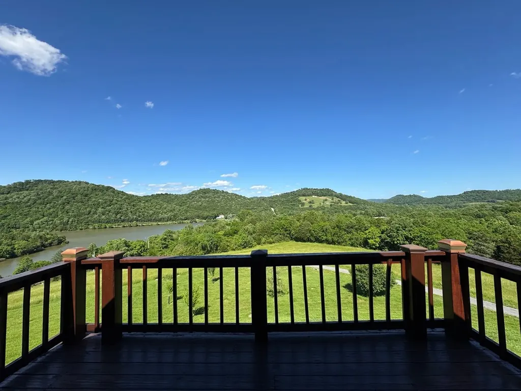 213 Richardson Hollow Lane Gainesboro TN 38562