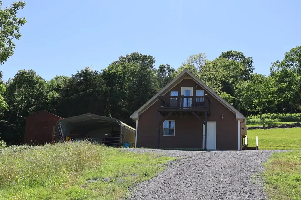 213 Richardson Hollow Lane Gainesboro TN 38562