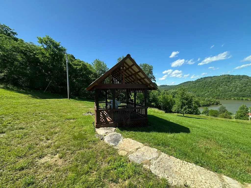 213 Richardson Hollow Lane Gainesboro TN 38562