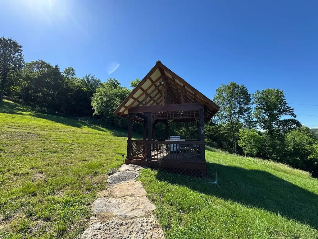 213 Richardson Hollow Lane Gainesboro TN 38562