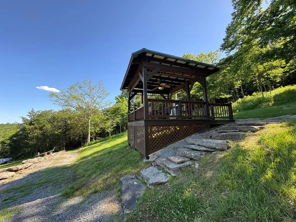 213 Richardson Hollow Lane Gainesboro TN 38562