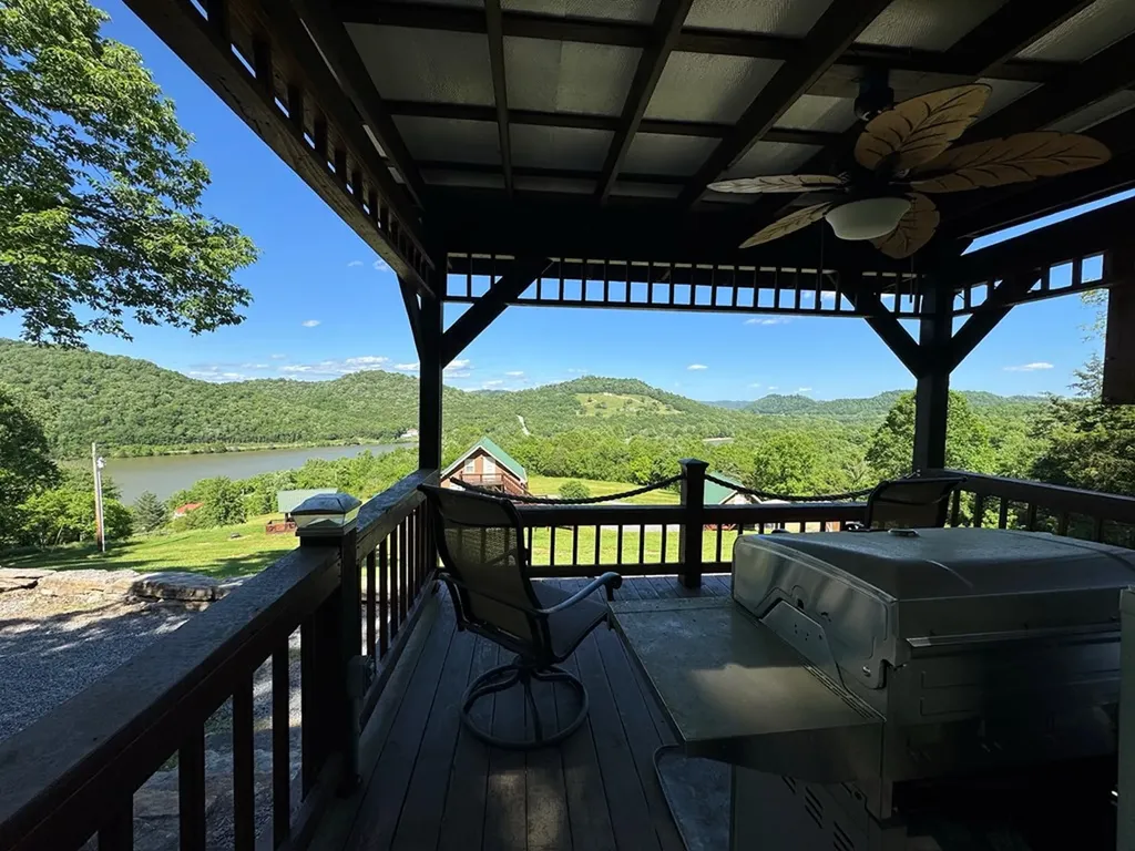 213 Richardson Hollow Lane Gainesboro TN 38562