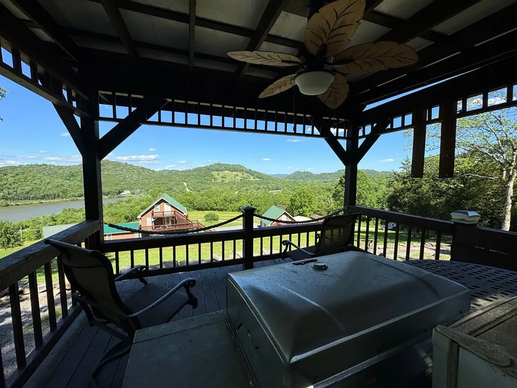 213 Richardson Hollow Lane Gainesboro TN 38562