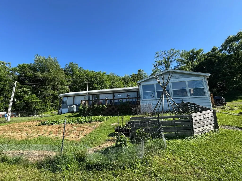 213 Richardson Hollow Lane Gainesboro TN 38562