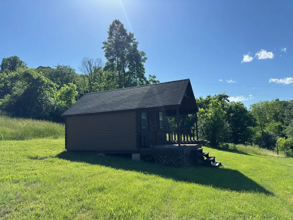 213 Richardson Hollow Lane Gainesboro TN 38562