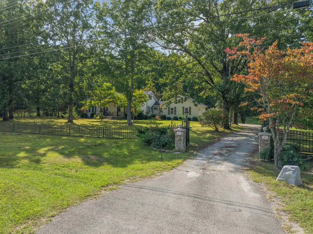 4540 S York Highway Jamestown TN 38556