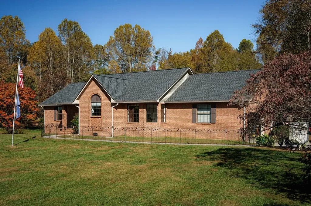 236 Stratford Drive Cookeville TN 38506