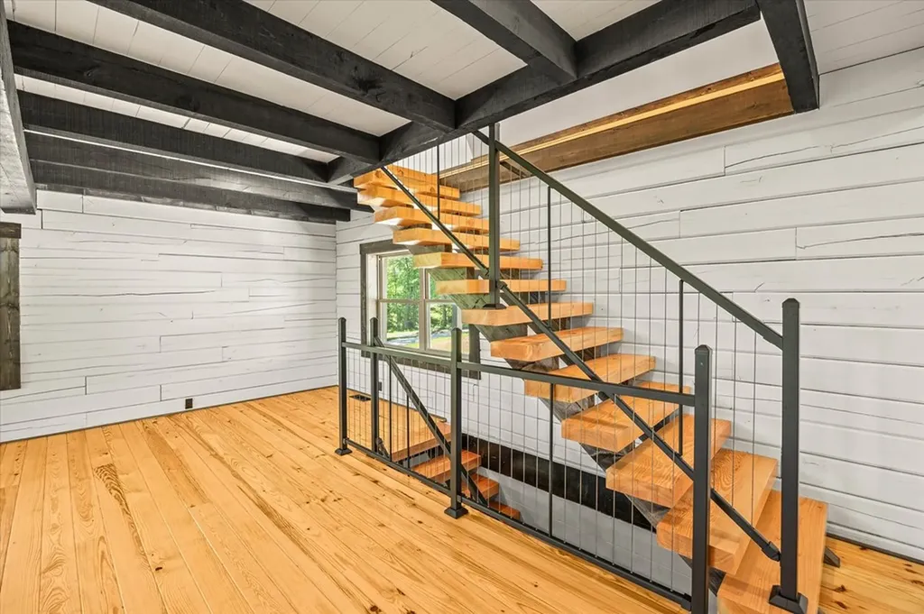 4221 New Hope Road Celina TN 38551