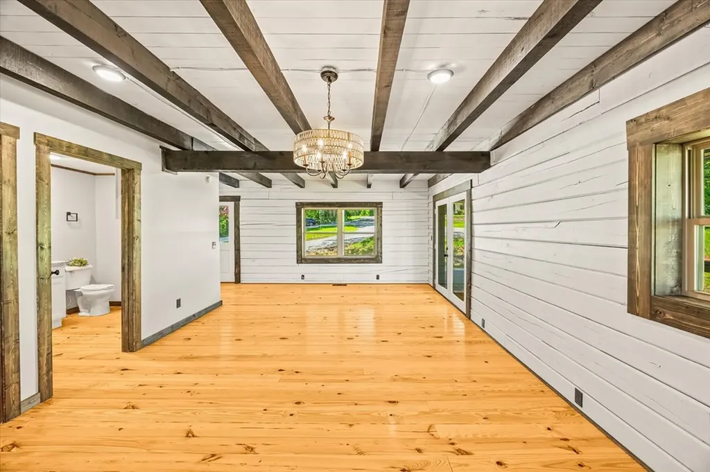 4221 New Hope Road Celina TN 38551