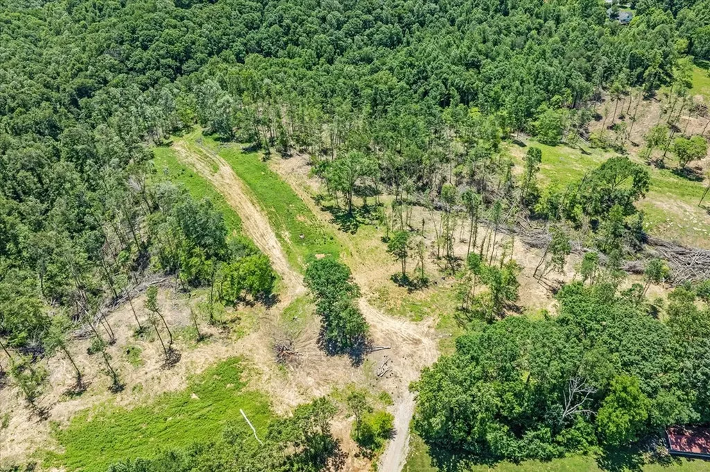 4221 New Hope Road Celina TN 38551