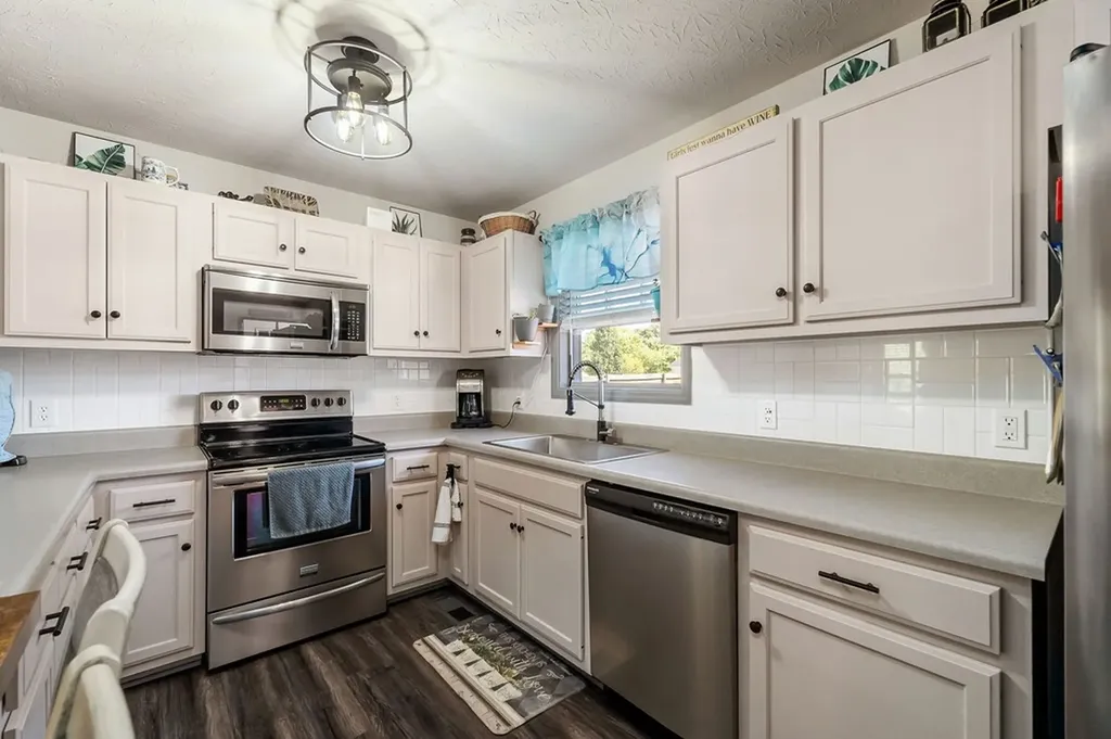 75 Buck Lane Lafayette TN 37083