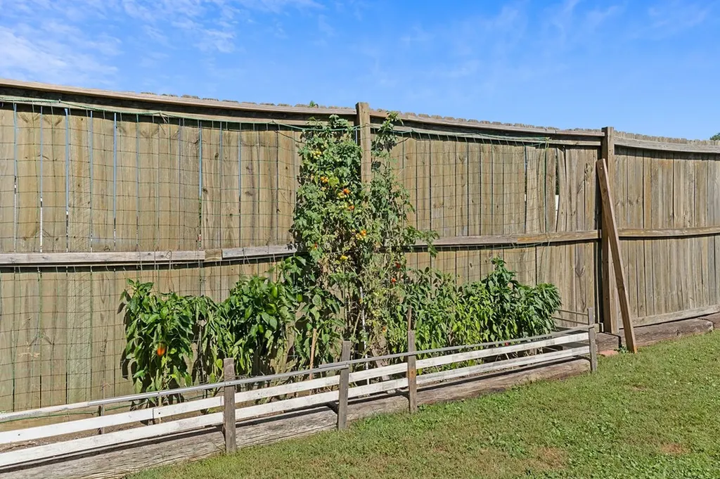 75 Buck Lane Lafayette TN 37083