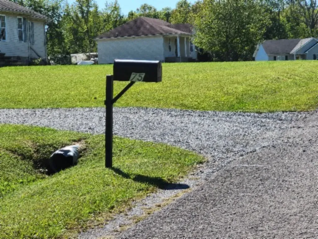 75 Buck Lane Lafayette TN 37083