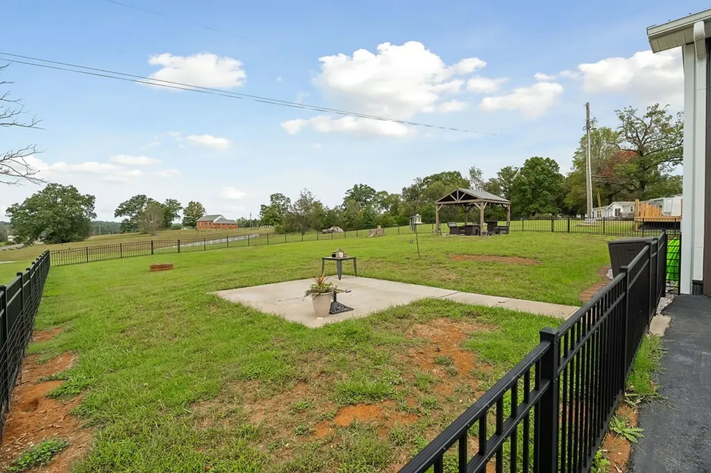1088 Fanchers Mill Road Sparta TN 38583