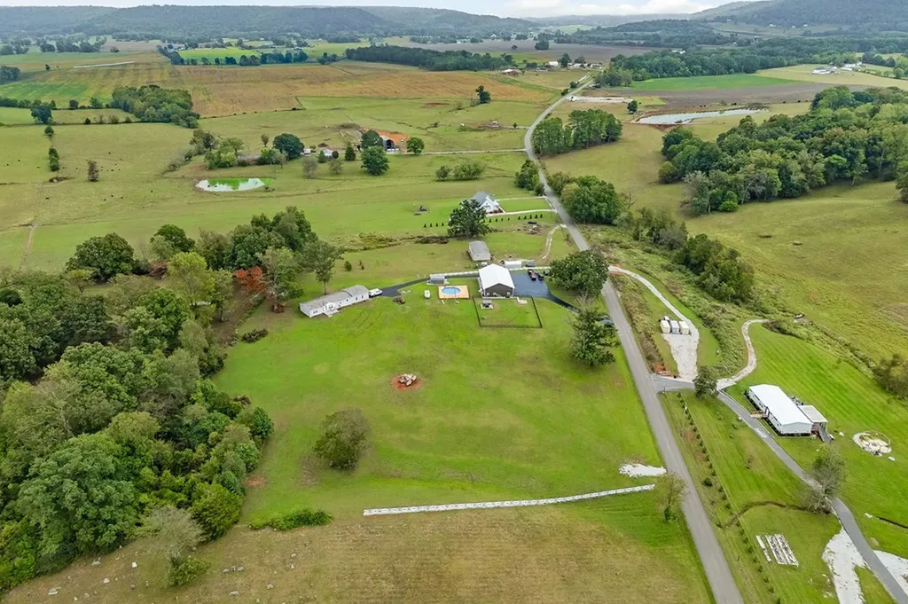 1088 Fanchers Mill Road Sparta TN 38583