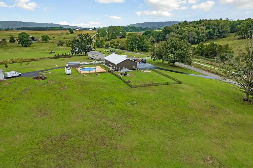 1088 Fanchers Mill Road Sparta TN 38583